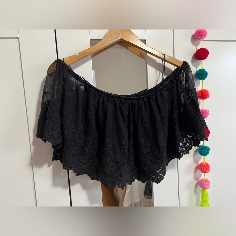 Lace Off The Shoulder Crop